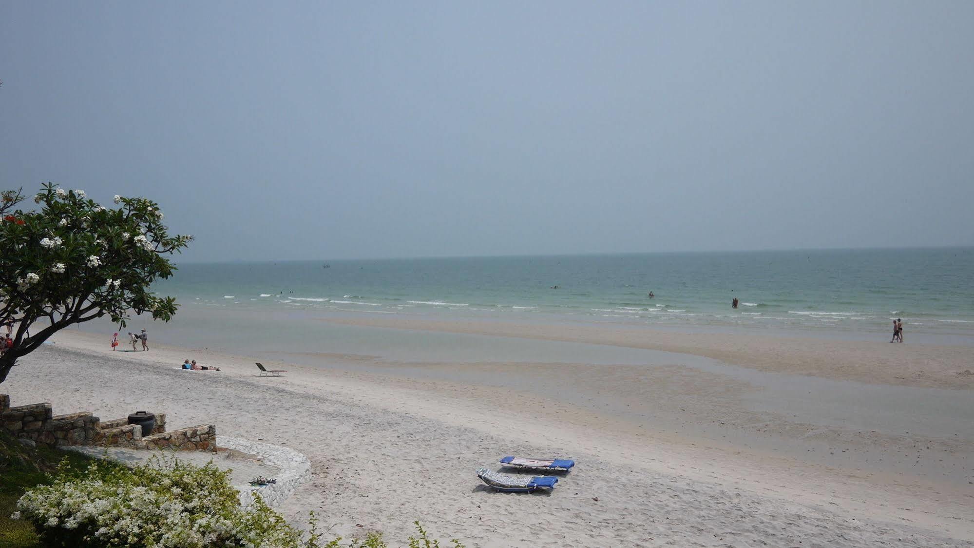 Baan Sanpluem Hua Hin Lägenhet Exteriör bild